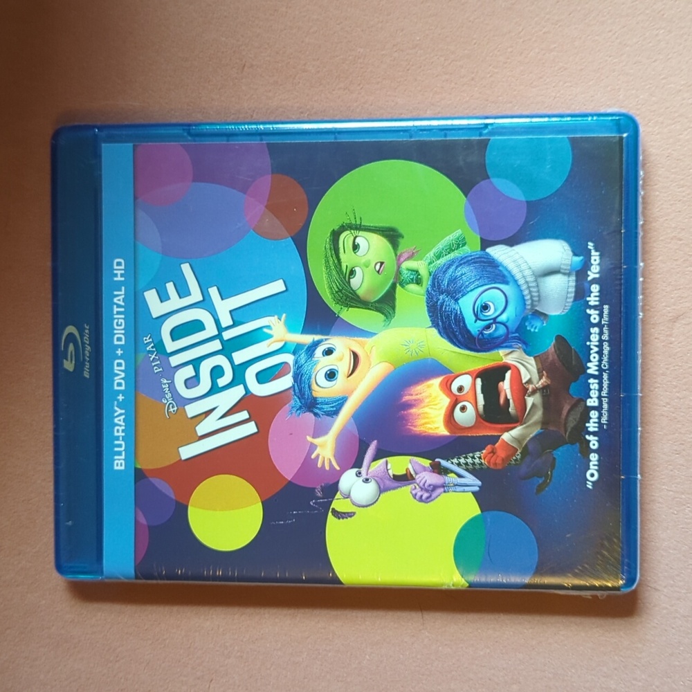 🐊NWT Inside Out Blu-ray and DVD